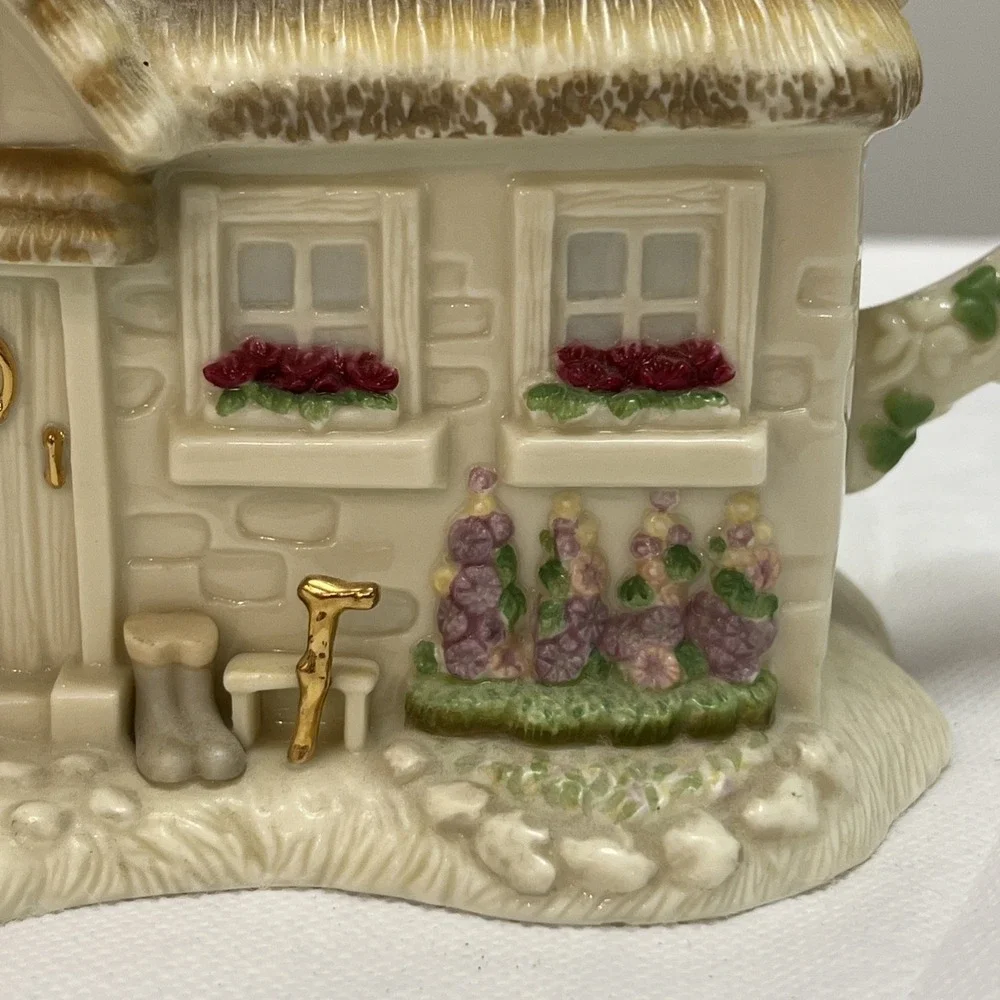 2002 Lenox The Irish Blessing Cottage Teapot Lid Cottagecore Shamrock Vtg